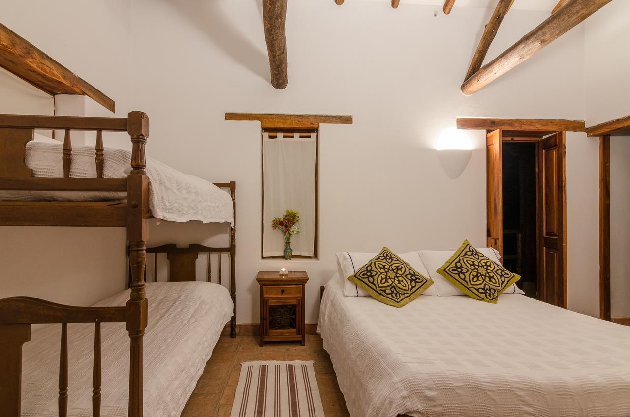 Hostal Casa Del Arte Robles Extérieur photo